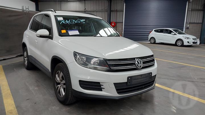 2015 VOLKSWAGEN TIGUAN DISPLAY & HEAD UNIT (RCD510), 5N, 05/08-08/16 5K0057190A RADIO CD DVD SAT TV