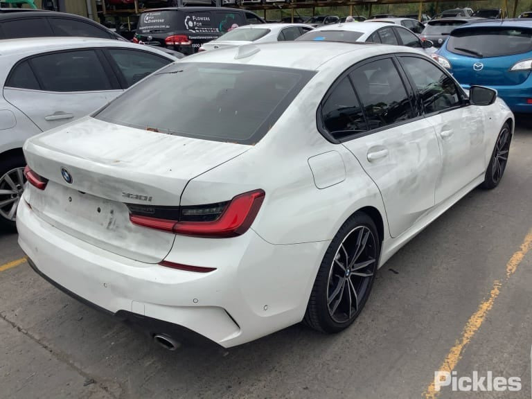 2019 BMW 3 SERIES REAR, F30, SEDAN, 02/12-12/19 COURTESY LIGHT