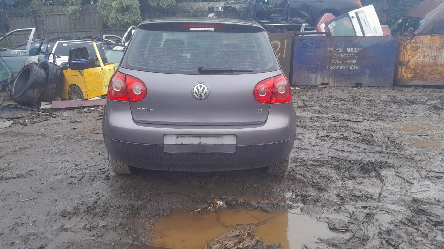 2004 VOLKSWAGEN GOLF LEFT FRONT DOOR LOCK, GEN 5, 06/04-05/10 DOOR BOOT GATE LOCK