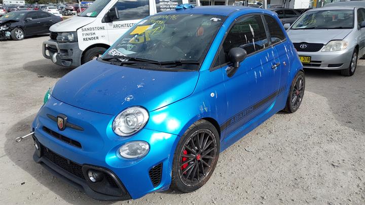 2023 ABARTH 500 332, 03/23- OWNERS HANDBOOK