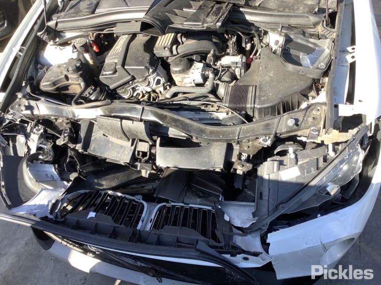 2010 BMW X1 E84, 04/10-07/15 41009628743 LEFT REAR DOOR SLIDING