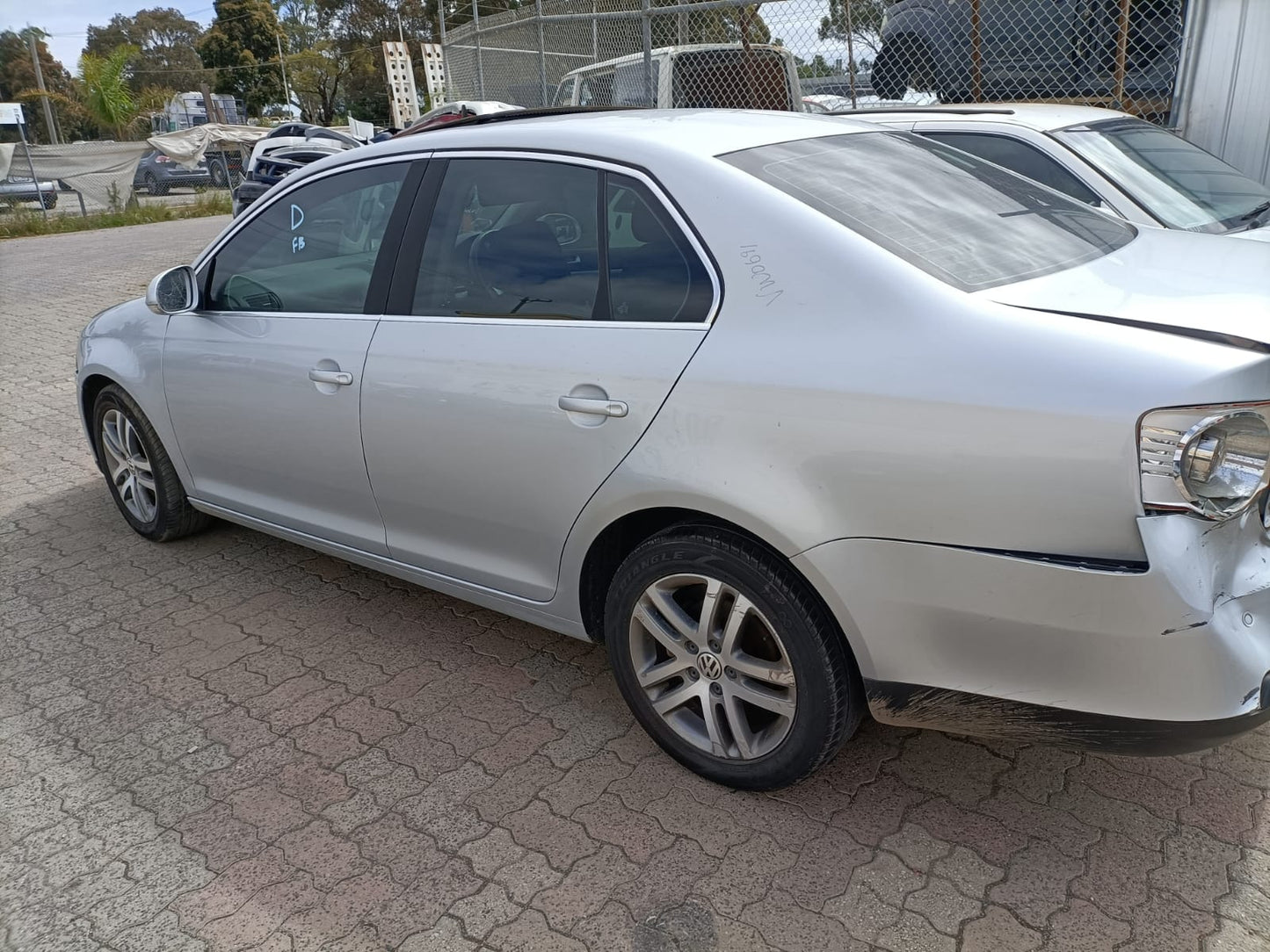2008 VOLKSWAGEN JETTA 1KM, 02/06-07/11 LEFT FRONT WINDOW REG MOTOR