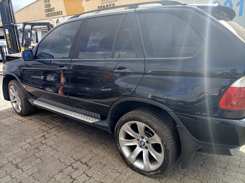 2005 BMW X5 LEFT REAR DOOR LOCK, POWER, E53, 11/00-08/06 51228402601 DOOR BOOT GATE LOCK