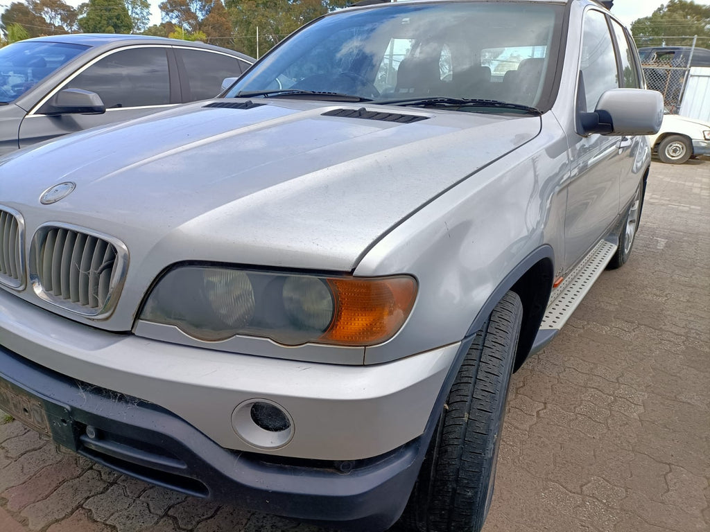 2002 BMW X5 HEAD UNIT, 6 DISC CD STACKER (IN BOOT), E53, 11/00-08/06 RADIO CD DVD SAT TV