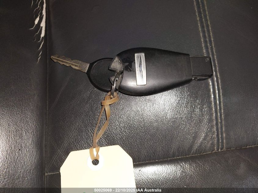 Wrecking 2009 CHRYSLER VOYAGER for Used Parts CH1704