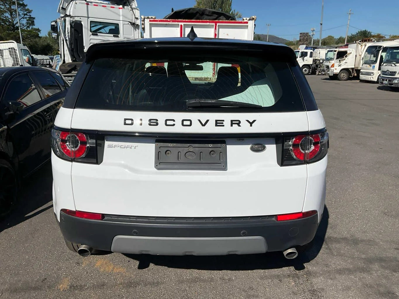 Wrecking 2017 LAND ROVER DISCOVERY SPORT for Used Parts LR1772