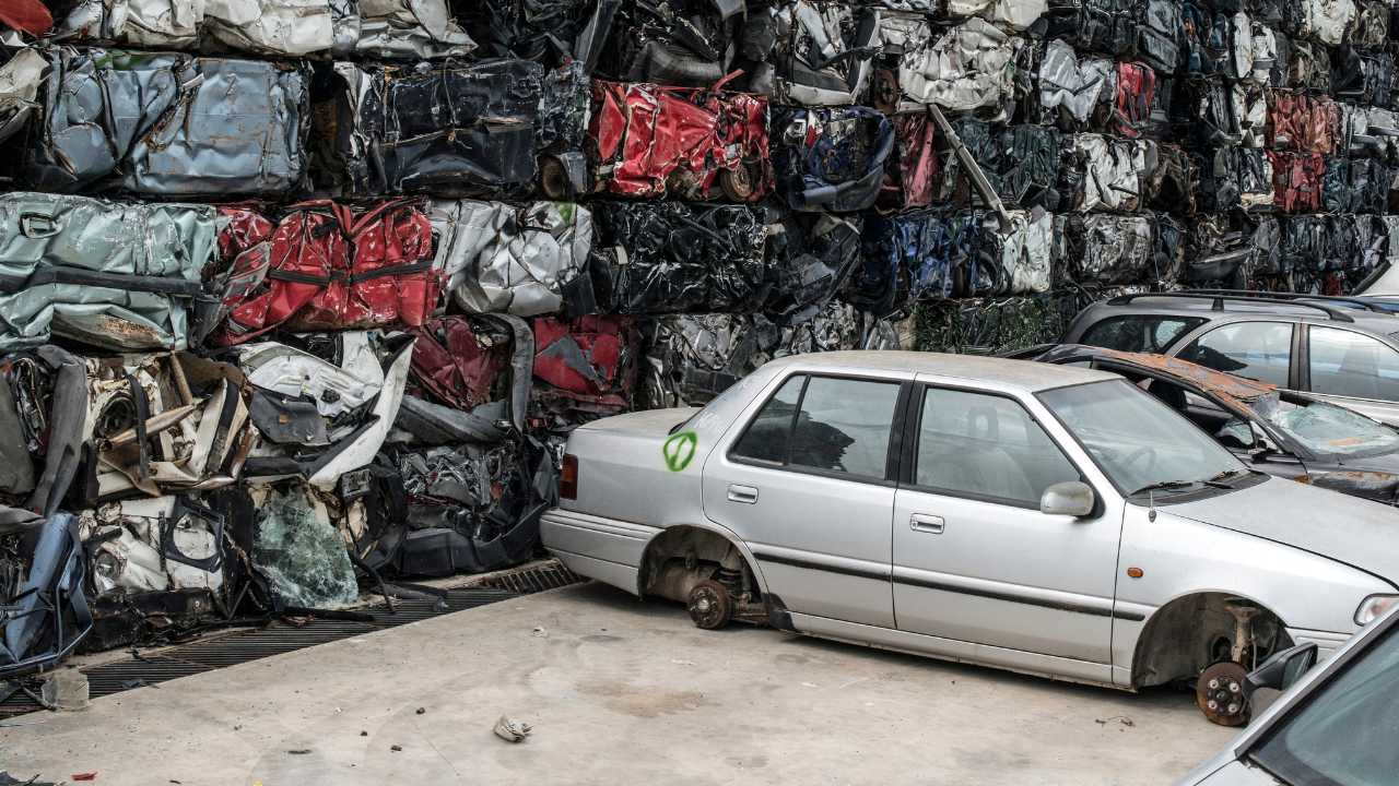 Scrap car in Melbourne