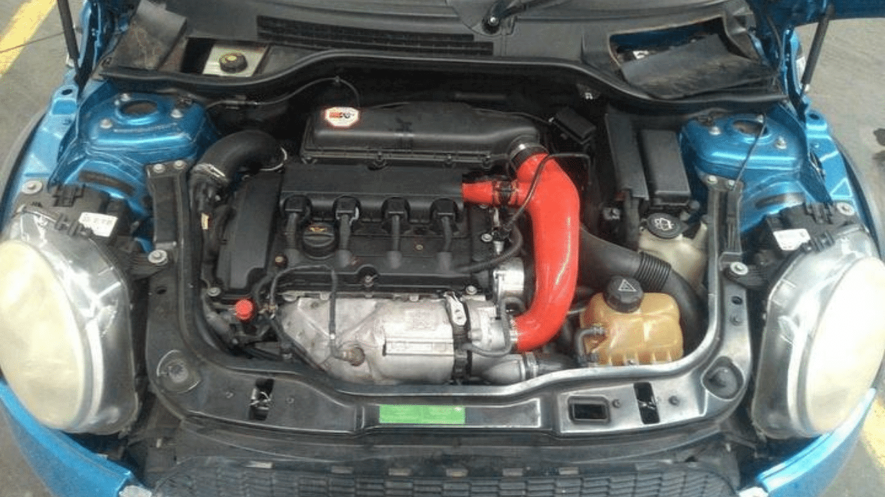 Second Hand Engine from Parts Experts Wreckers