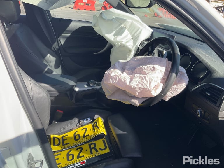 2017 BMW 1 SERIES F20, HATCH, 06/11-04/19 67 62 7 406 624 RIGHT FRONT WINDOW REG MOTOR