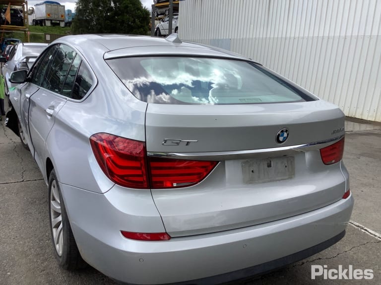 2010 BMW 5 SERIES F07, GRAN TURISMO, 02/10-10/17  GLOVE BOX