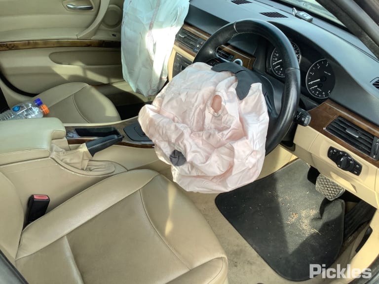 2007 BMW 3 SERIES E90, SEDAN, NON LED TYPE, 03/05-10/08 63216937457 LEFT TAILLIGHT