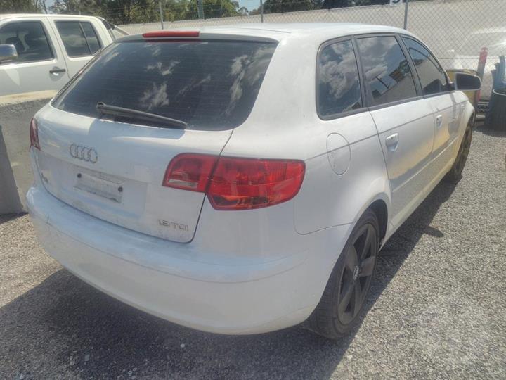 2009 AUDI A3 8P, 5DR HATCHBACK, 06/04-04/13 8P4845201A LEFT FRONT DOOR WINDOW