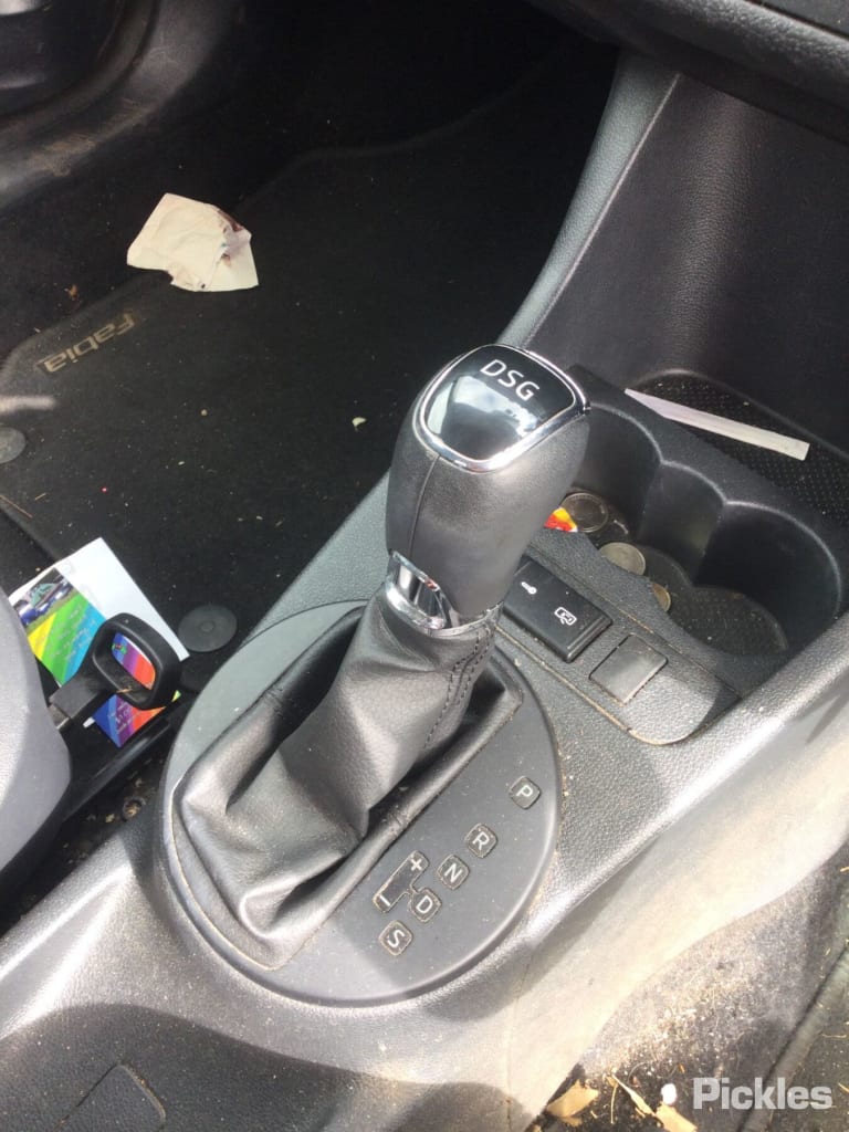 2014 SKODA FABIA 5J 08/11-01/15  MISC SWITCH RELAY