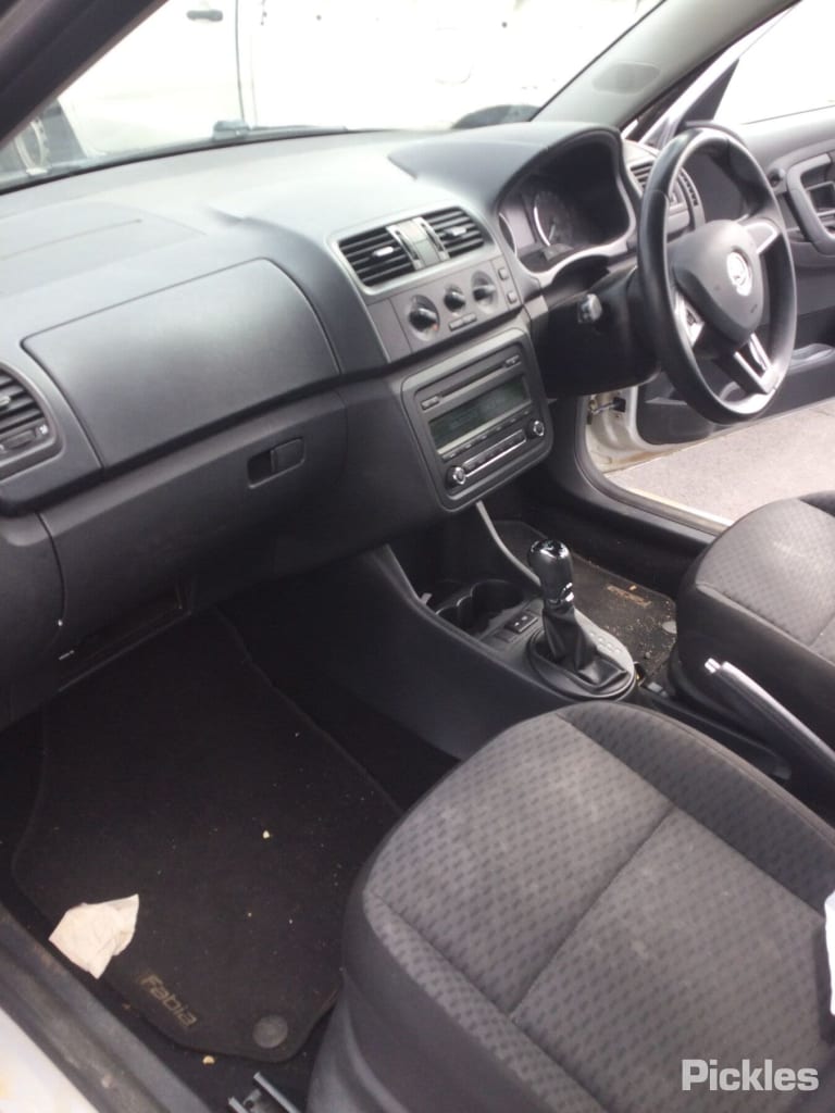 2014 SKODA FABIA PETROL, 1.2, TURBO, 5JF, 08/11-12/14 0AM911023TX STARTER