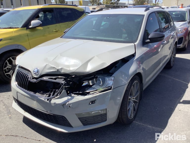 2014 SKODA OCTAVIA STEERING WHEEL, NE, WAGON, 11/13-09/20 5E0880201B RIGHT AIRBAG