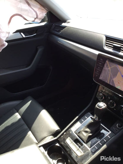 2019 SKODA SUPERB NP, 03/16-  3V0 845 202 RIGHT FRONT DOOR WINDOW