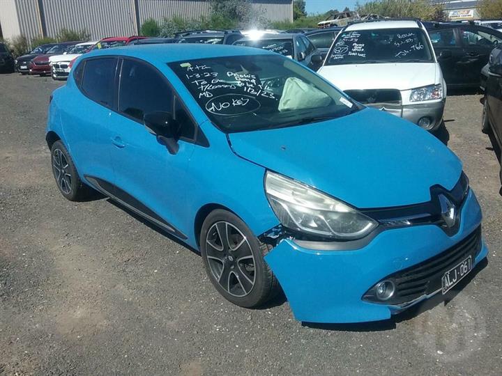 2013 RENAULT CLIO X98, 09/13-10/19  LEFT REAR DOOR WINDOW