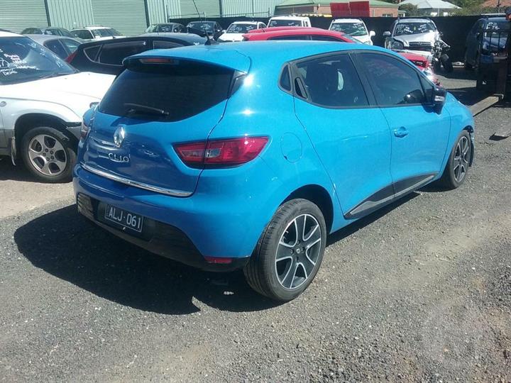 2013 RENAULT CLIO X98, 09/13-10/19  LEFT REAR DOOR WINDOW
