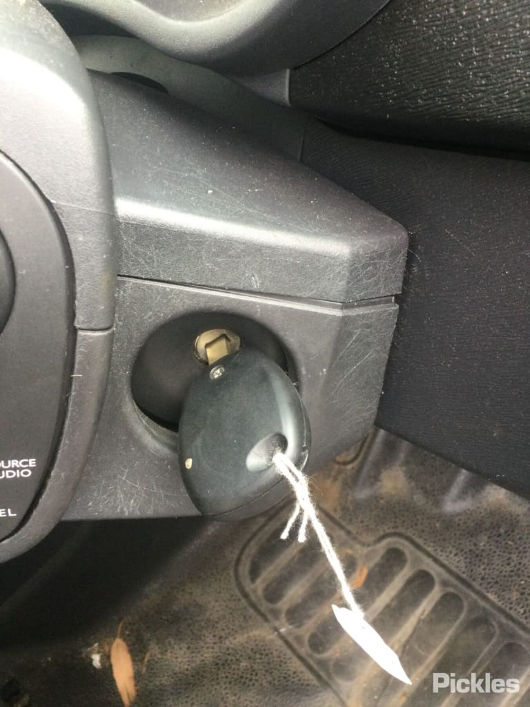 2011 RENAULT KANGOO X61, 10/10-  FUEL DOOR FILLER