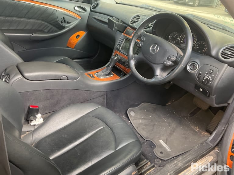 2005 MERCEDES CLK C209/A209, 06/02-06/09 A2097200105 LEFT FRONT DOOR