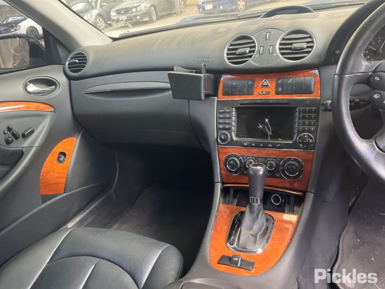 2005 MERCEDES CLK LEFT FRONT DOOR LOCK, NON KEYLESS START TYPE (2 WIRES), C209/A209, 06/02-06/09 A2097200335 DOOR BOOT GATE LOCK