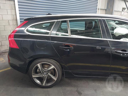 2011 VOLVO S60/V60 Mk2, 12/10-12/18 31385412 LEFT FRONT DOOR WINDOW