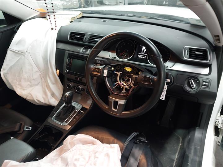 2012 VOLKSWAGEN PASSAT 3C/MK6 B6-B7, PETROL, DENSO BRAND (7SEU17C), 03/06-05/15 1K0820859S A C COMPRESSOR