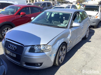 2008 AUDI A3 A3, 8P, 5DR HATCH, FOLDING TYPE, 03/04-09/08 8P2858532K RIGHT DOOR MIRROR