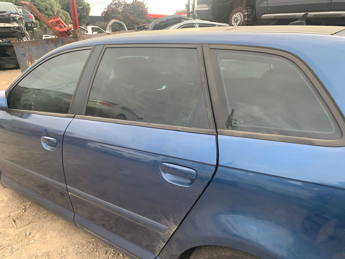 2007 AUDI A3 8P, 5DR TYPE, 03/04-04/13 8P4833052A RIGHT REAR DOOR
