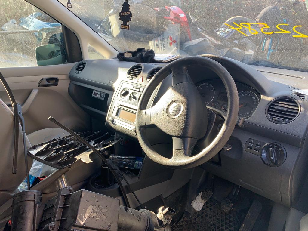 2007 VOLKSWAGEN CADDY RIGHT FRONT DOOR LOCK, 2K, 12/04-08/10 3D2837016J DOOR BOOT GATE LOCK