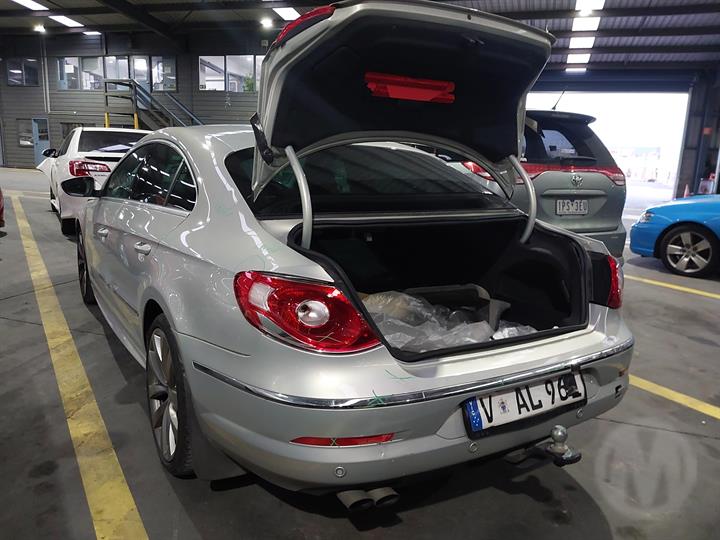 2009 VOLKSWAGEN PASSAT 3CC, SEDAN, 01/09-06/12 3C8837462J RIGHT FRONT WINDOW REG MOTOR