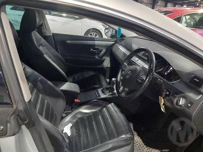 2009 VOLKSWAGEN PASSAT 3CC, SEDAN, 01/09-06/12 3C8845202A RIGHT FRONT DOOR WINDOW