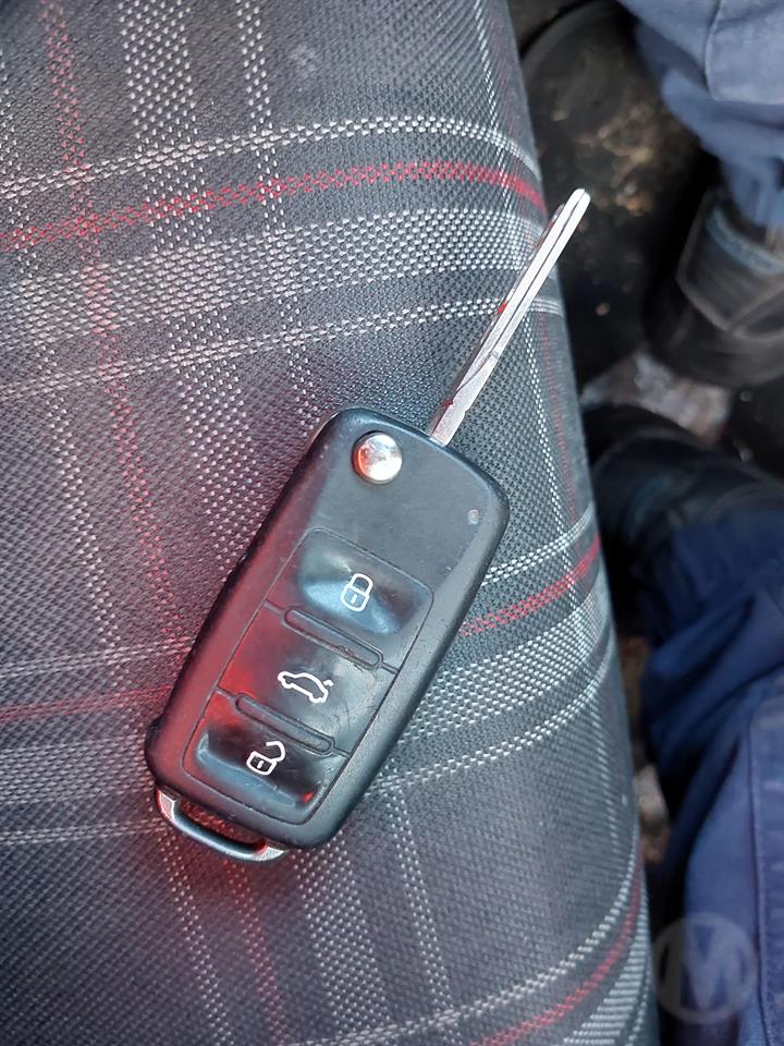 2012 VOLKSWAGEN GOLF LEFT FRONT DOOR LOCK, GEN 6, HATCH/CABRIO, P/N 5K2837015D, 10/08-01/16 5K2837015D DOOR BOOT GATE LOCK