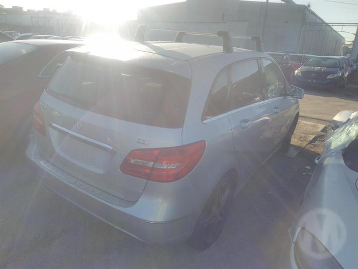 2014 MERCEDES B CLASS W246, 12/11-02/19 A2467250110 LEFT FRONT DOOR WINDOW