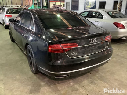 2015 AUDI A8 D4, 08/10-06/17  COURTESY LIGHT