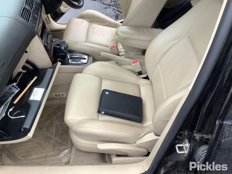 2000 VOLKSWAGEN BORA 1J, 12/99-12/05 1J4845201G LEFT FRONT DOOR WINDOW