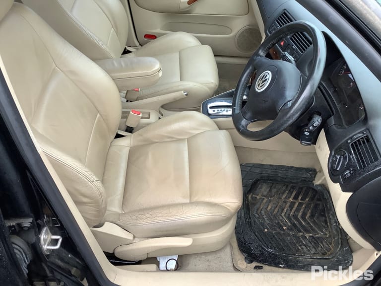 2000 VOLKSWAGEN BORA 12/99-12/05  ECU