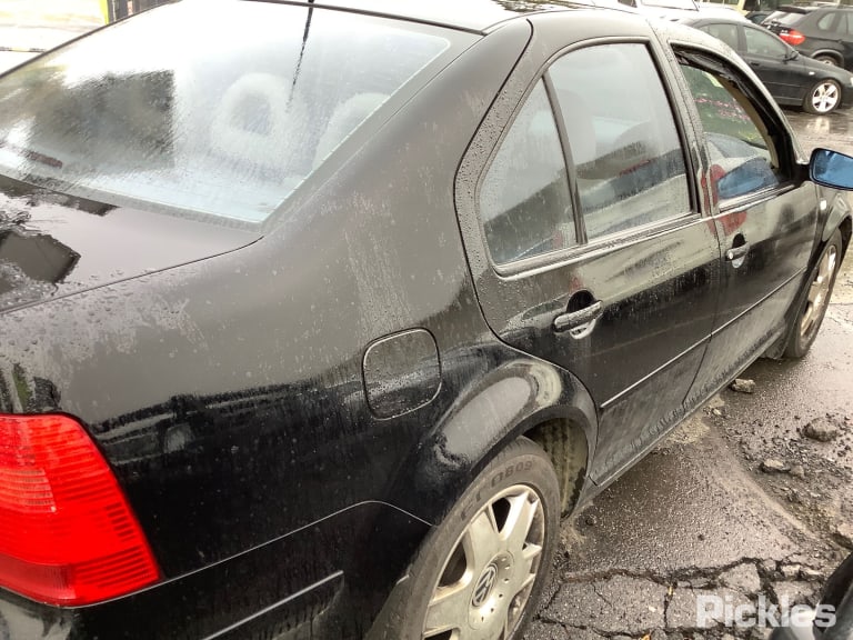 2000 VOLKSWAGEN BORA 1J, 12/99-12/05 1J5833055F LEFT REAR DOOR SLIDING