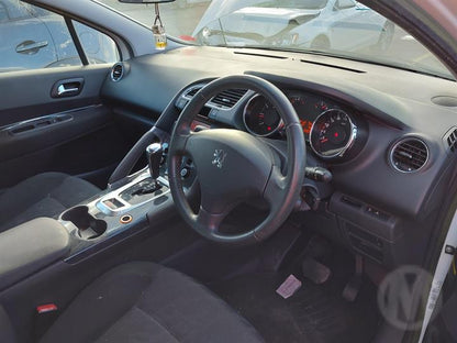 2011 PEUGEOT 3008 T8, 05/10-10/16  COURTESY LIGHT