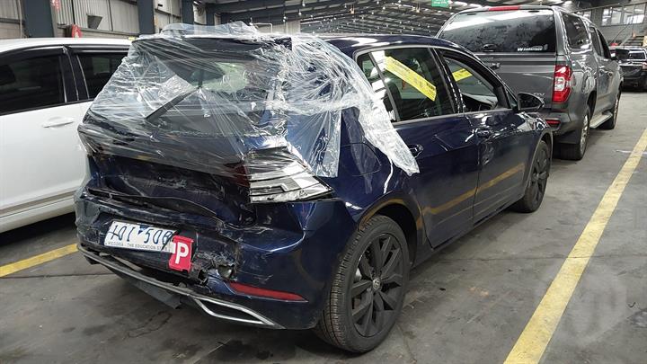 2018 VOLKSWAGEN GOLF STEERING WHEEL, TRAPEZIUM TYPE, GEN 7, 01/13-08/20 5G0880201S RIGHT AIRBAG