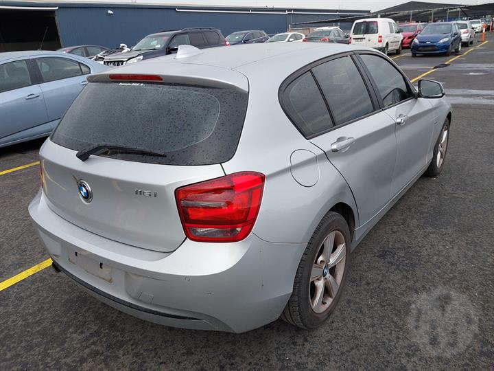 2013 BMW 1 SERIES RADIATOR GRILLE (LH SIDE), SPORT LINE/M SPORT, F20, HATCH, 06/11-02/15 51137262117 GRILLE
