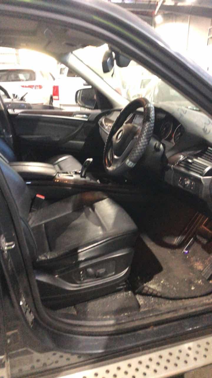 2011 BMW X5 BUMPER (CENTRE), E70, M SPORT TYPE, W/ PARK SENSORS, 06/10-10/13 51127227787 REAR BUMPER