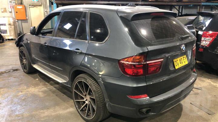 2011 BMW X5 BUMPER (CENTRE), E70, M SPORT TYPE, W/ PARK SENSORS, 06/10-10/13 51127227787 REAR BUMPER