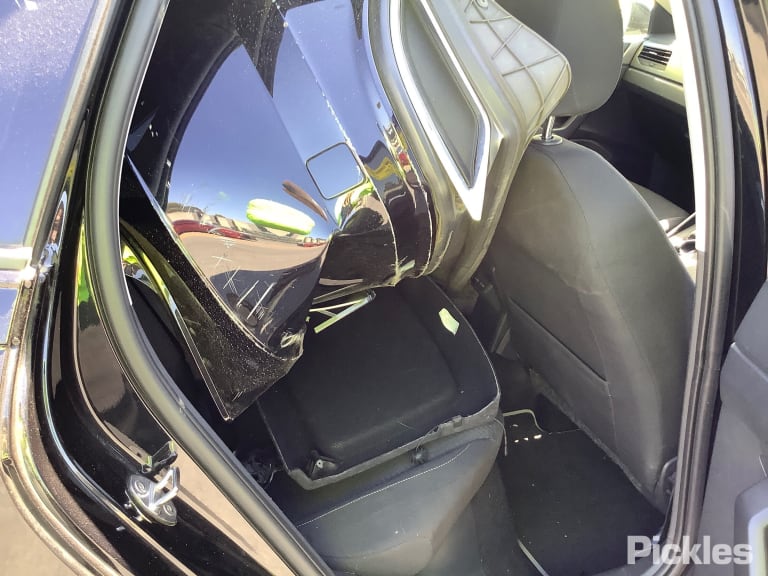 2022 VOLKSWAGEN POLO SECONDARY RADIATOR (CLOSEST TO BUMPER), 1.0, PETROL, AW-AE, 09/17- 2Q0121253D/2Q0121253S RADIATOR