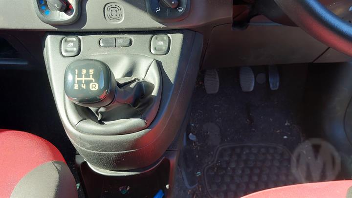 2014 FIAT PANDA 150 SERIES, 10/13-12/15  R BAR BRACKET REINFO