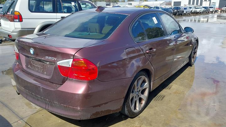 2007 BMW 3 SERIES E90, SEDAN, NON LED TYPE, 03/05-10/08  RIGHT TAILLIGHT
