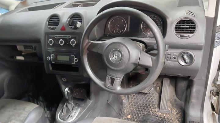 2011 VOLKSWAGEN CADDY 2K, 12/04-06/15 2K0831055B LEFT FRONT DOOR