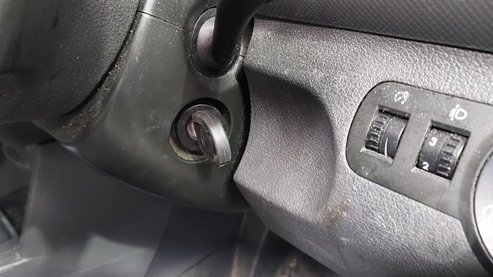 2011 VOLKSWAGEN CADDY 2K, 12/04-06/15 2K0831055B LEFT FRONT DOOR