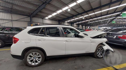 2013 BMW X1 E84, 04/10-07/15 51332990385 LEFT FRONT WINDOW REG MOTOR