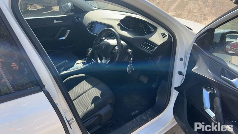 2015 PEUGEOT 308 T9, W/ PRIVACY TINT TYPE, HATCH, 10/14-05/21 96 778 685 80 LEFT REAR DOOR WINDOW